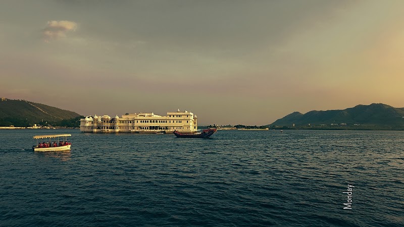 Ambrai Ghat - Ambrai Ghat HPP6+5XH, Ayad, Shakti Nagar, Udaipur, Rajasthan 313002, India