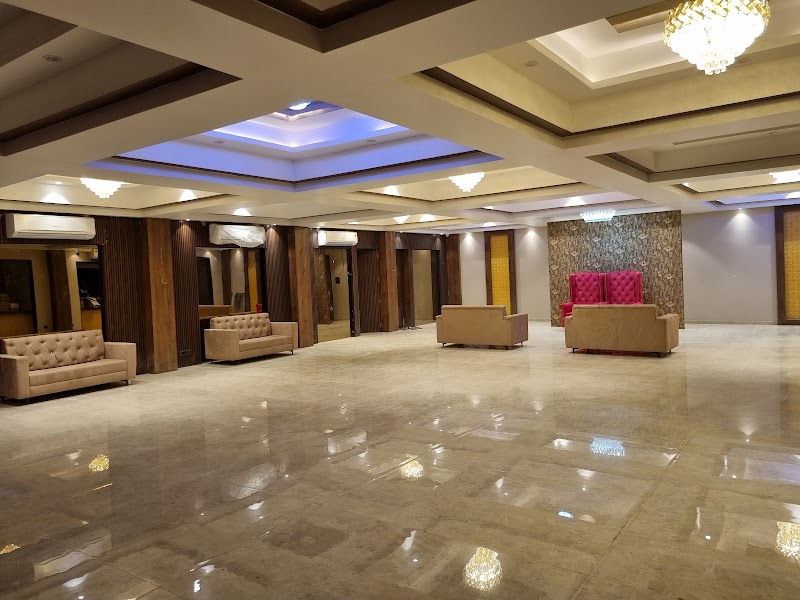 Hotel CM Park - Hotel CM Park, F675+JQR, Dharamjaigarh, Chhattisgarh 496116, India