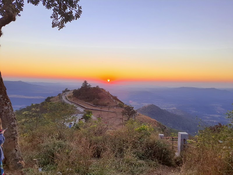 Sunset point - Sunset point HPGP+G25, Sunset Road, Saputara, Gujarat 394720, India