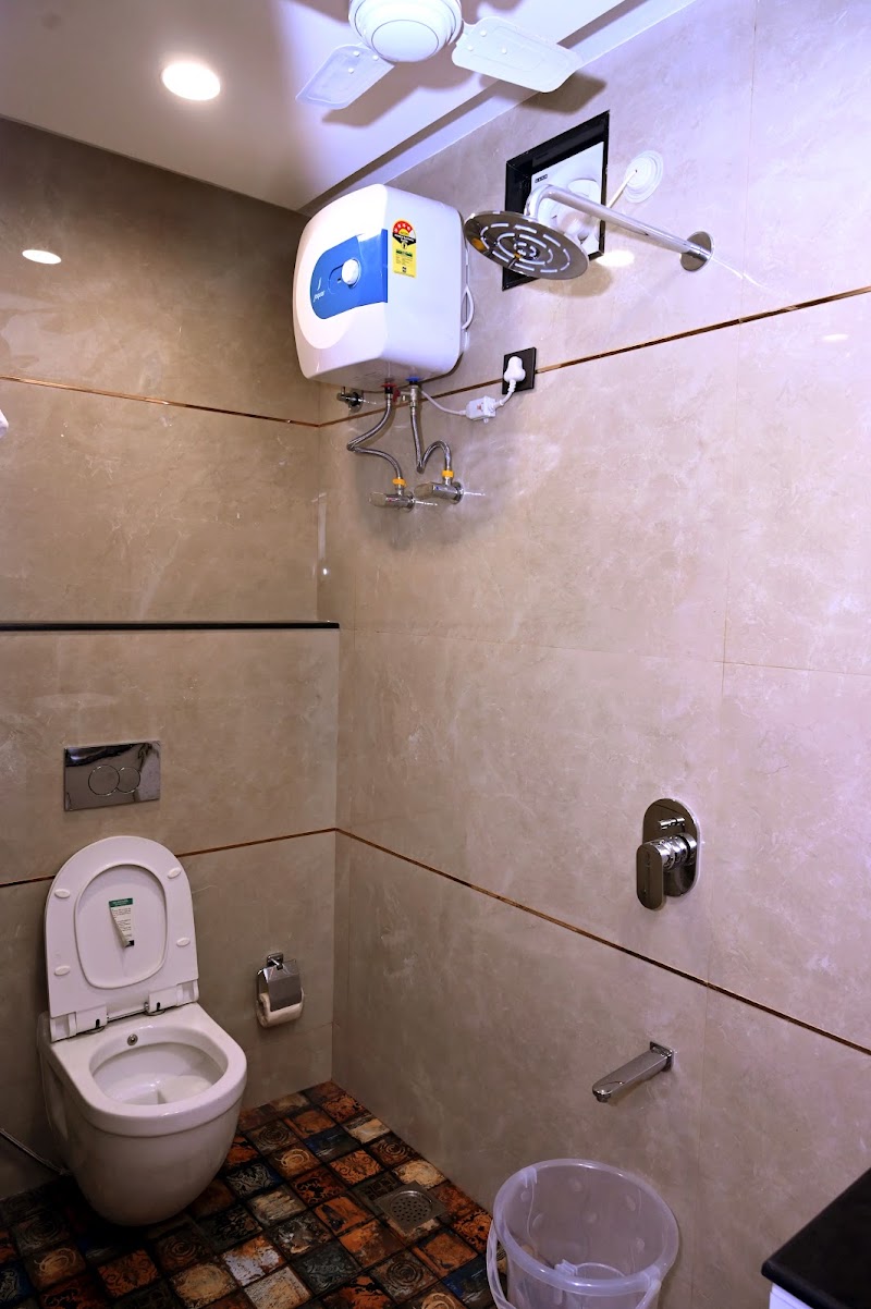 The Luxury Inn - The Luxury Inn 23 Kamla Nagar Colony Behind Sigra Thanna, Guru Nanak Nagar Colony, Chetganj, Varanasi, Uttar Pradesh 221002, India