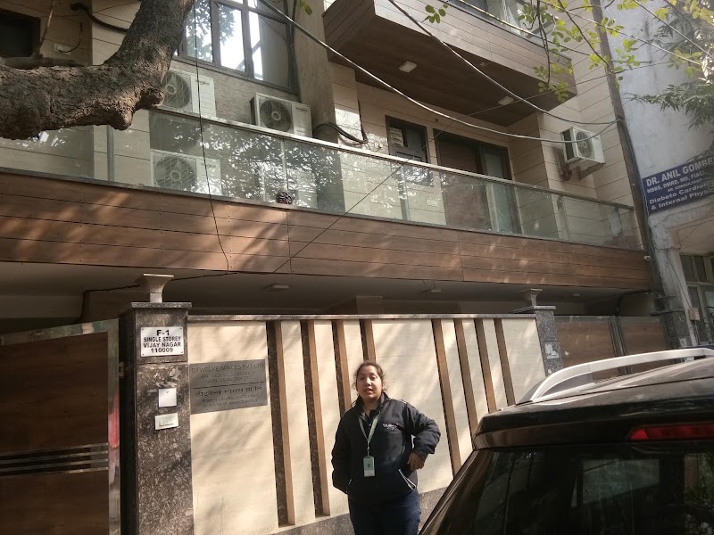 Stanza Living Los Angeles House - Stanza Living Los Angeles House F-1, Single Storey, Polo Road, Block F, Vijay Nagar, Delhi, 110033, India