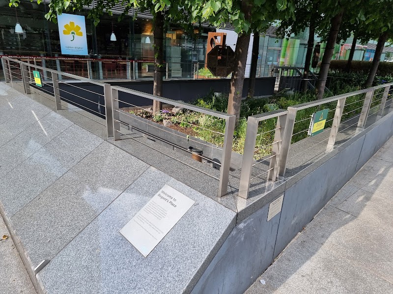 Regent's Place Plaza - Regent's Place Plaza, Euston Rd., London NW1 3DP, UK
