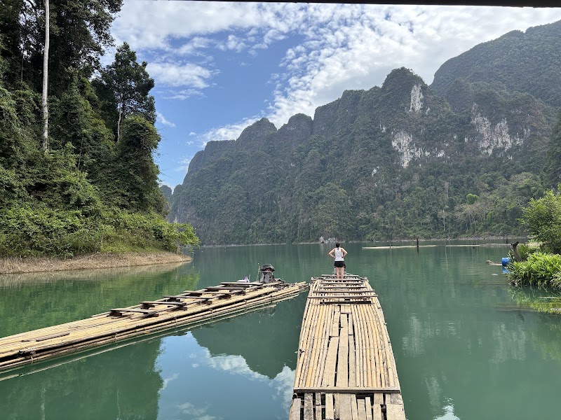 Cheow Lan Pier (Ratchaprapha Pier) - Cheow Lan Pier (Ratchaprapha Pier), XRGC+V52 Unnamed Rd Tambon Khao Phang, Amphoe Ban Ta Khun, Chang Wat Surat Thani 84230, Thailand