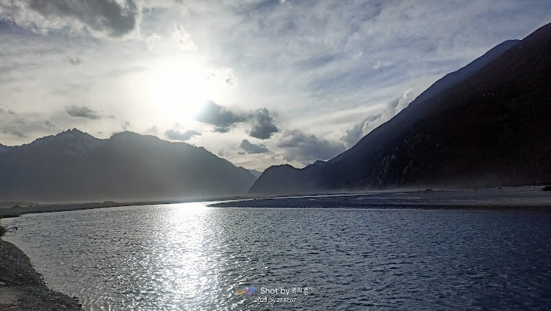 Shyok River - Shyok River VR3F+V4P, Turtuk, 194401