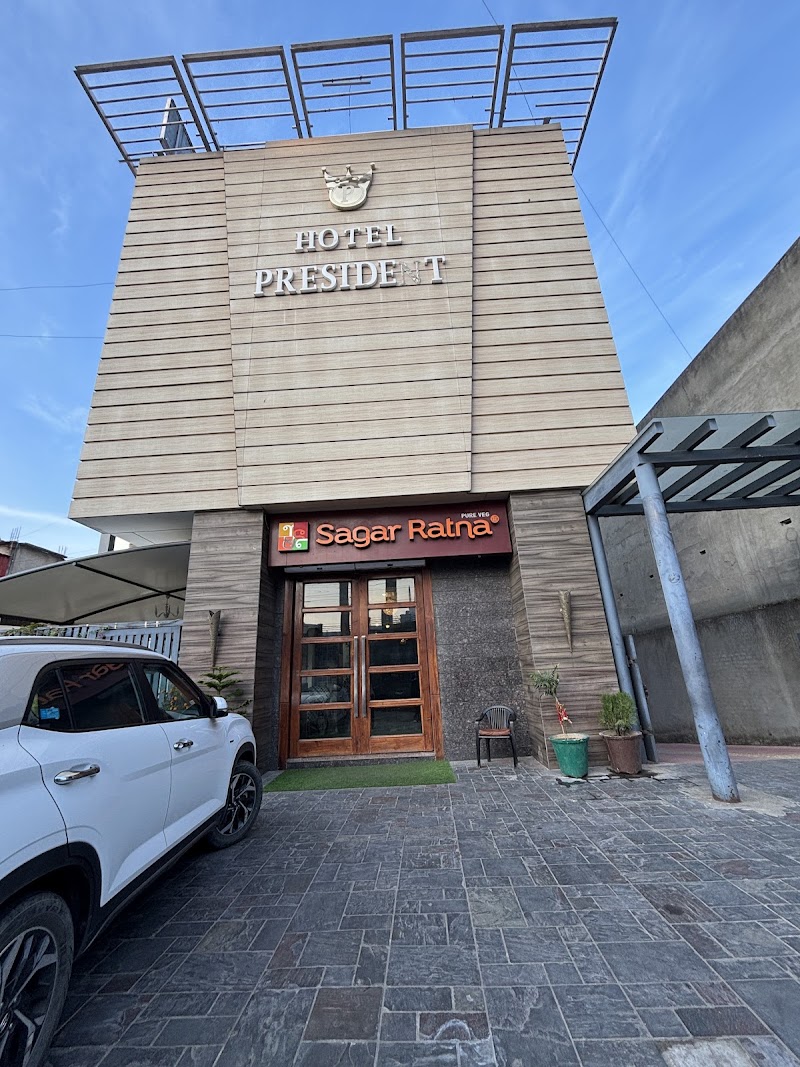 Hotel President - Hotel President R436+559, opp. New Bus Stand, Moien, Chintpurni, Himachal Pradesh 177110, India