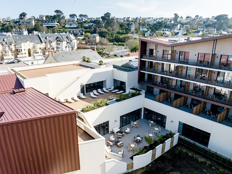 Roz Marine Thalasso - Roz Marine Thalasso, 58 Bd Thalassa, 22700 Perros-Guirec, France