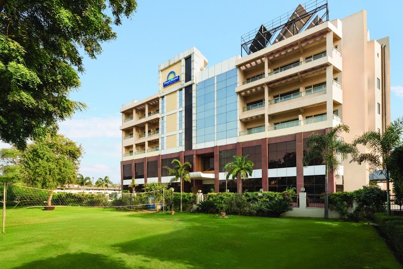 Days Hotel Neemrana Jaipur Highway - Days Hotel Neemrana Jaipur Highway, M-4, RIICO Industrial Area, Shajahanpur, Shahjahanpur, Rajasthan 301706, India