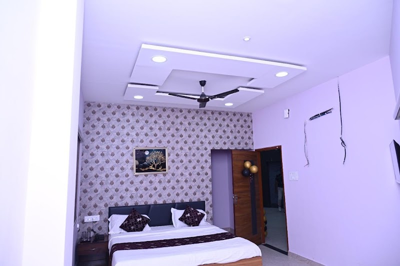 Hotel Royal Inn -II - Hotel Royal Inn -II No-01, main gate Ring Road, beside wallfort city, Bhatagaon, Raipur, Chhattisgarh 492001, India