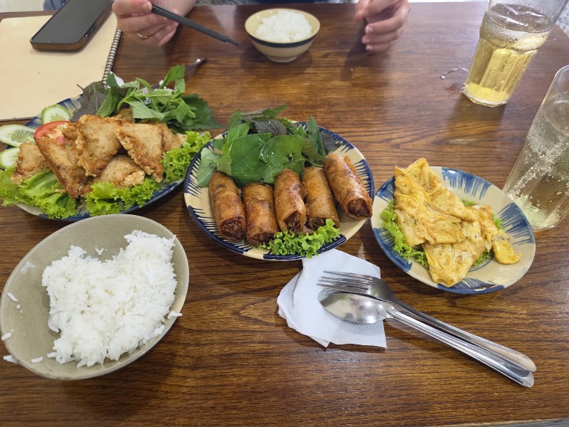 Cơm Nhà Nha Trang - 베트남 밥 전문점 - Cơm Nhà Nha Trang - 베트남 밥 전문점, 45 Đ. Lê Đại Hành, Nha Trang, Khánh Hòa 650000, Vietnam