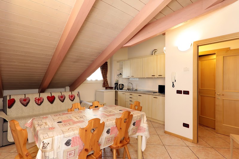 Appartamenti Villa Marta - Appartamenti Villa Marta streda de Col da l'Ost 40, 38030 Campestrin TN, Italy