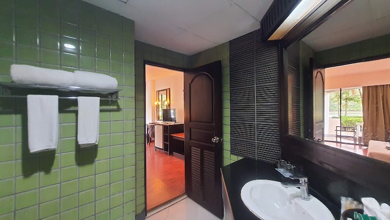 Phi Phi Island Cabana Hotel - Phi Phi Island Cabana Hotel, 58, PQQ8+RJV, Moo 7, Tambon Ao Nang, Amphoe Mueang Krabi, Chang Wat Krabi 81000, Thailand