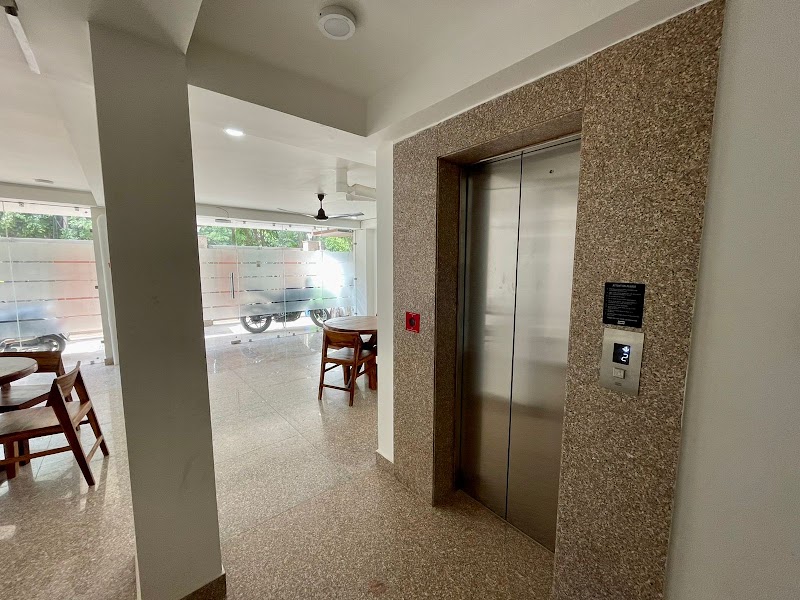 PG in Sector 38 near Medanta - Blossom Stayz - PG in Sector 38 near Medanta - Blossom Stayz House No. 667, near Ramsharnam Temple, Islampur Colony, Sector 38, Gurugram, Haryana 122018, India