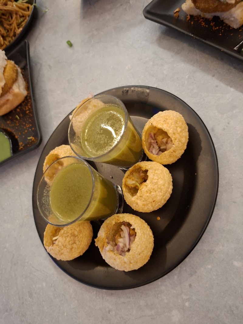 Chaat Di Hatti Khariar Road - Chaat Di Hatti Khariar Road, VGR6+F7M, Gopalpur- Raipur Rd, Khariar - Bhandarpuri Rd, Baniyatora, Odisha 766104, India