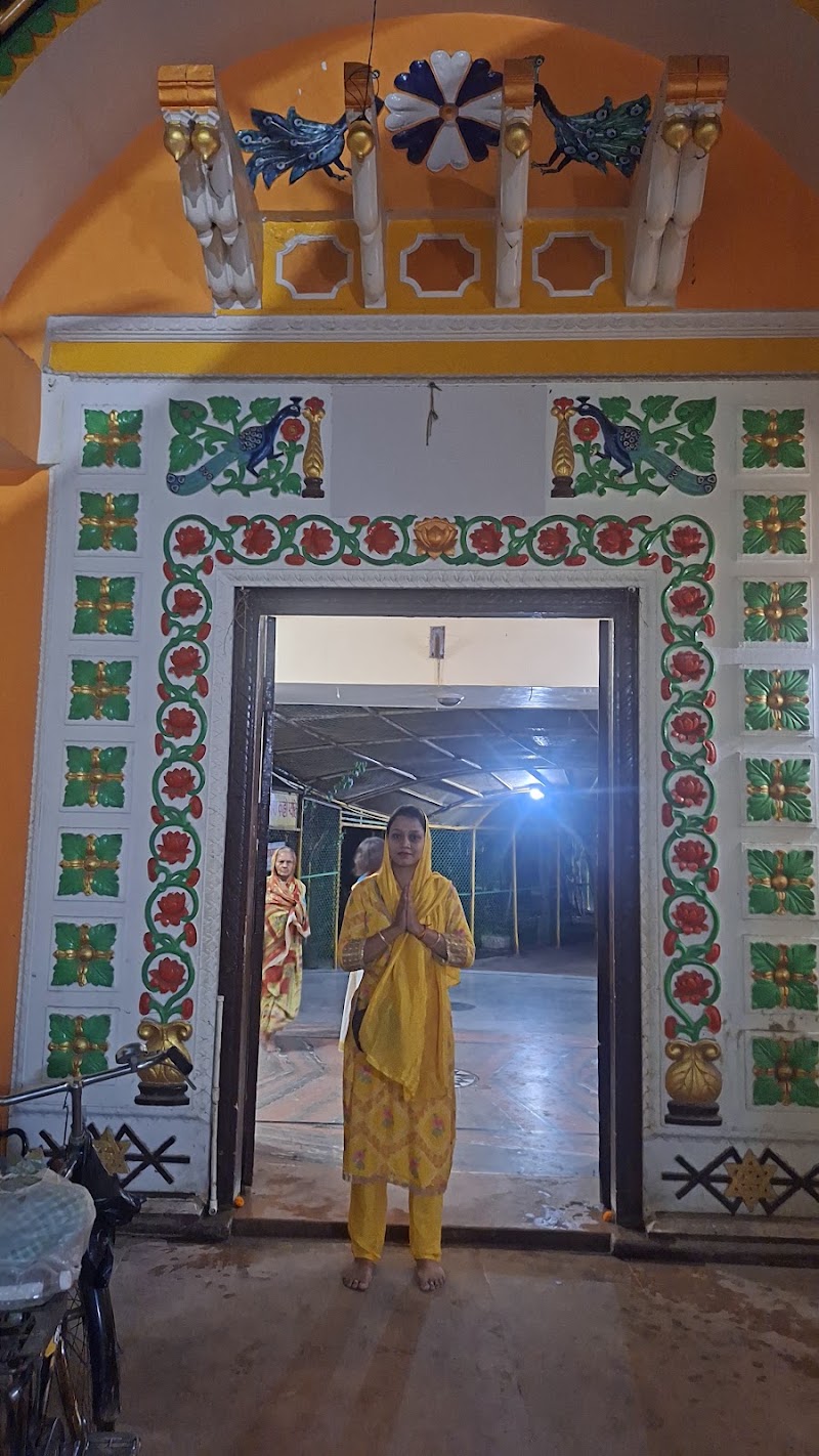Seva Kunj, Vrindavan - Seva Kunj, Vrindavan, Kunj Gali, Near, Radha Vallabh Temple Rd, Gotam Nagar, Vrindavan, Uttar Pradesh 281121, India