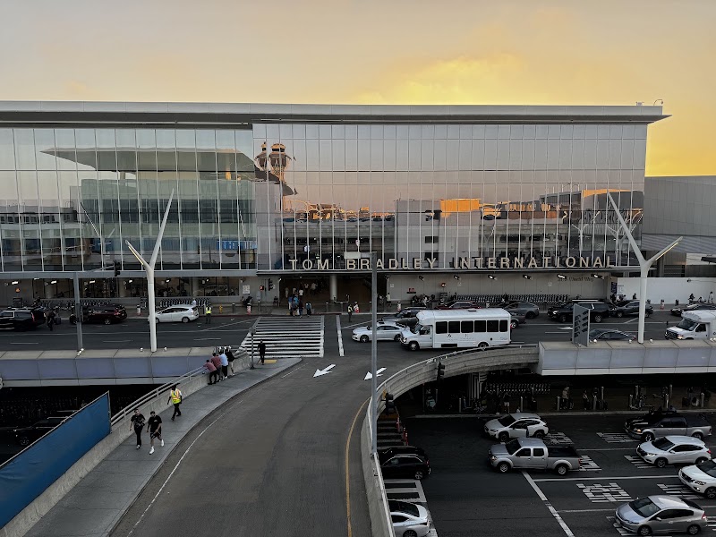 LAX P3