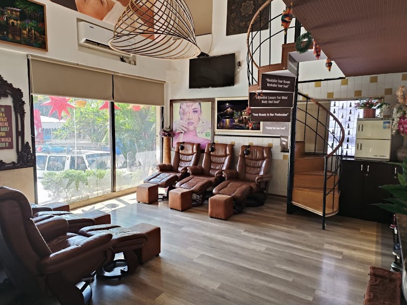 Aline's Beauty Care & Luxury Spa - Aline's Beauty Care & Luxury Spa Ground Floor, Seamist Building, Lane 1, near ITC Fortune Hotel, bamon waddo, Candolim, Goa 403515, India
