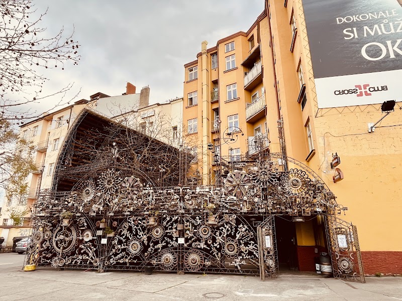 Alternative Prague Tours - Alternative Prague Tours, Palladium, Náměstí Republiky 1, 110 00 Praha 1-Petrská čtvrť, Czechia