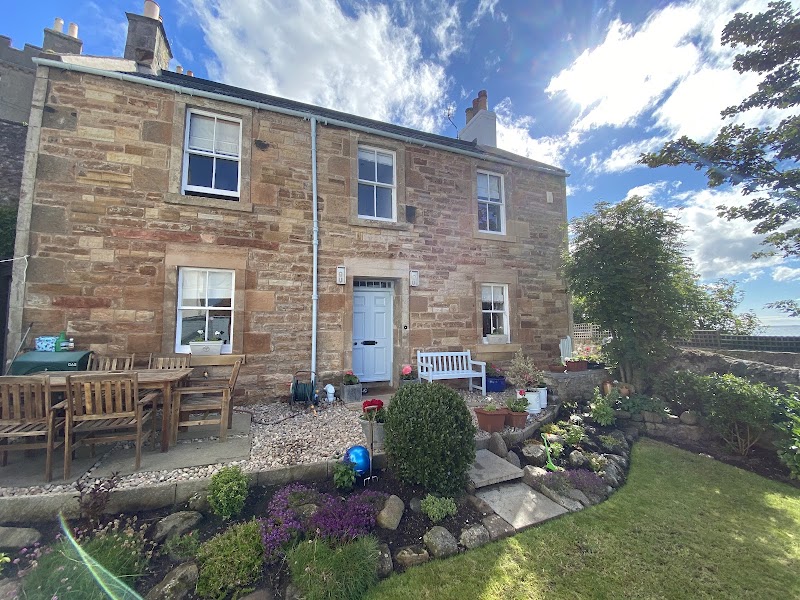 Crail Harbour House & Cottage - Crail Harbour House & Cottage, Harbour House & Cottage, 20 Shoregate, Crail, Anstruther KY10 3SU, UK