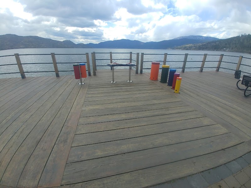 Splash Water Parks Peachland – Wibit Inflatable Park - Splash Water Parks Peachland – Wibit Inflatable Park Beach Ave, Peachland, BC V0H 1X6, Canada