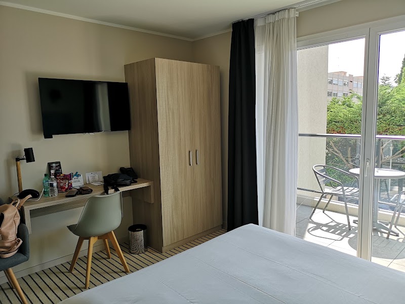 Best Western Plus Antibes Riviera - Best Western Plus Antibes Riviera 41 Av. de Nice, 06600 Antibes, France