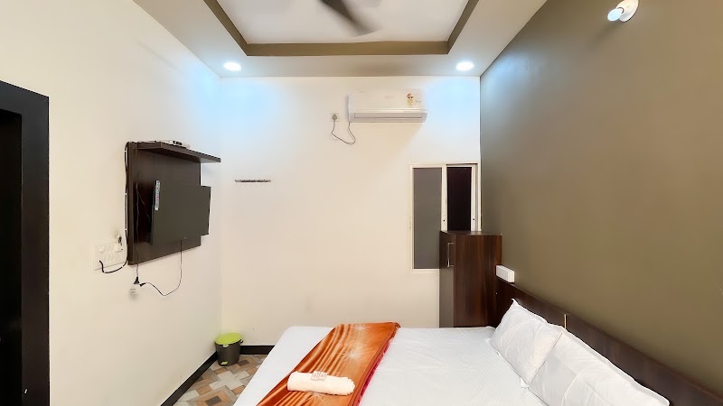 Hotel Rudraksh - Hotel Rudraksh, Rudraksh Parisar, 7/1, near Mahakal Lok Corridor Road, Ravi Shankar Nagar, Suraj Nagar, Ujjain, Madhya Pradesh 456001, India