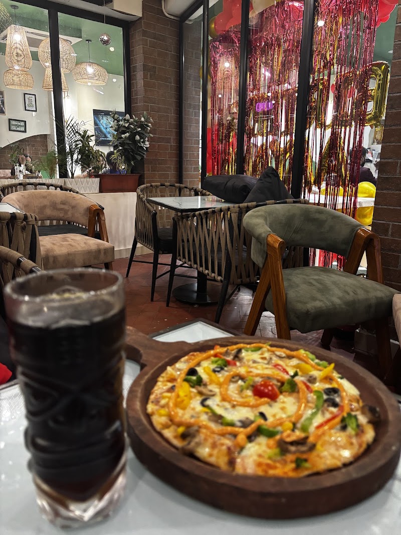 Haristo Pizzeria × Khadak Singh Da Dhaba - Haristo Pizzeria × Khadak Singh Da Dhaba 3rd floor, Anshul Plaza, DDA Sports Complex, Plot no 8, opposite Dwarka, Pocket 1, Sector 10 Dwarka, Dwarka, Delhi, 110075, India