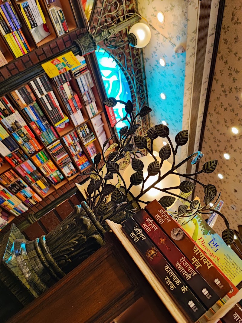 Om Book Shop - Om Book Shop G 13-16 MGF Metropolitian Mall ground floor, DLF Phase 2, Sector 25, Haryana, Gurugram, Haryana 122009, India