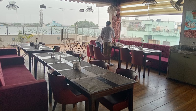 Hotel Varanasi Heritage - Hotel Varanasi Heritage B2/50A, Bhadaini, Tulsi Ghat, Assi Rd, Shivala, Varanasi, Uttar Pradesh 221001, India