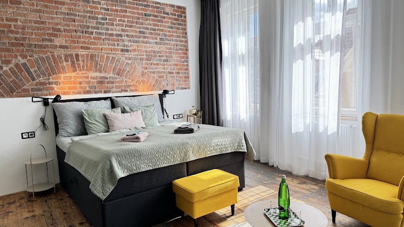 FOUR ROOMS Carlsbad Authentic - FOUR ROOMS Carlsbad Authentic, Petřín 789/38, 360 01 Karlovy Vary-Karlovy Vary 1, Czechia