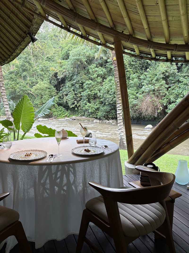 Kubu at Mandapa