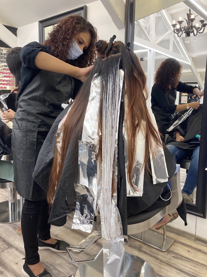 Vipul Chudasama Salon, Pali Hill Bandra - Vipul Chudasama Salon, Pali Hill Bandra, First Floor, Jasmin House, Pali Mala Rd, Pali Village, Bandra West, Mumbai, Maharashtra 400050, India