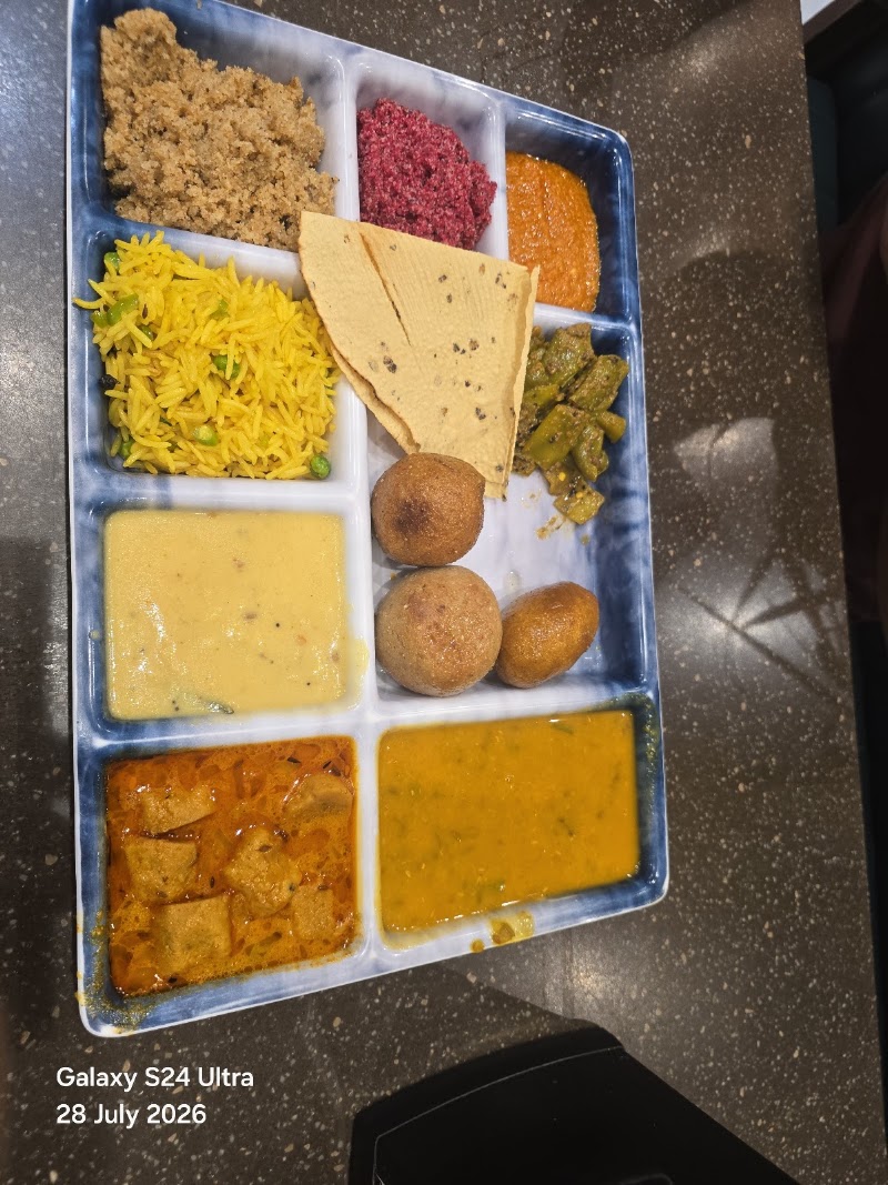 Rawat Misthan Bhandar - Rawat Misthan Bhandar Hotel Neelam, B9, Station Rd, in front of Polo Victory Hotel, Lalpura Colony, Sindhi Camp, Jaipur, Rajasthan 302001, India