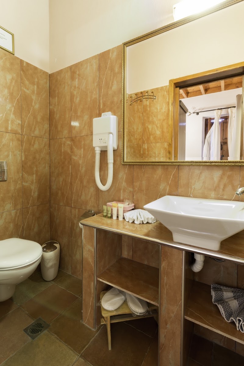 Camelot Traditional & Classic Hotel - Camelot Traditional & Classic Hotel Themistokleous 18 str. Old Town, Rodos 851 00, Greece