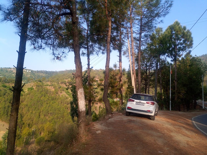 Hill View Guest House - Hill View Guest House, 95WV+4R, Bakaran, Himachal Pradesh 175011, India