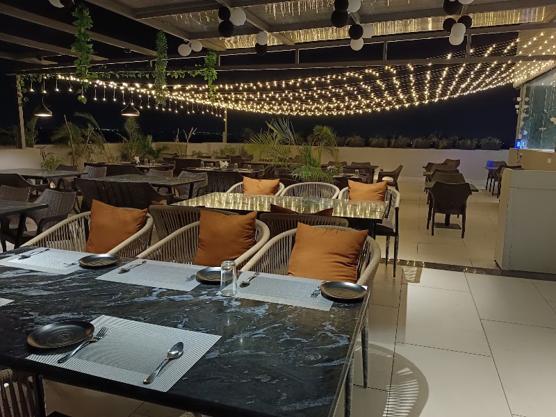 Second Kitchen - Second Kitchen Rooftop, Space Tower, Airport Rd, above Croma & Cine Square Cinema, Ganga Colony, Tirupati Nagar, Indore, Madhya Pradesh 452005, India