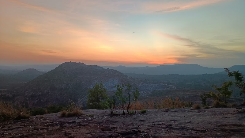 Muthurayaswamy Betta - Muthurayaswamy Betta Unnamed Road, Bettahalli Kaval, Ravugodlu, Karnataka 562112, India