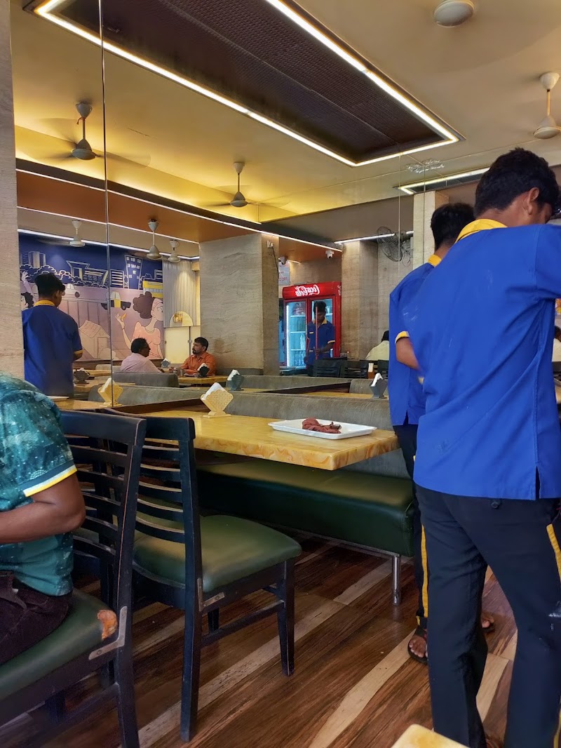 Amrut Sagar Fast Food - Amrut Sagar Fast Food Rizvi Place Society, 31, Hill Rd, opp. Marks & Spencer Showroom, Santosh Nagar, Bandra West, Mumbai, Maharashtra 400050, India