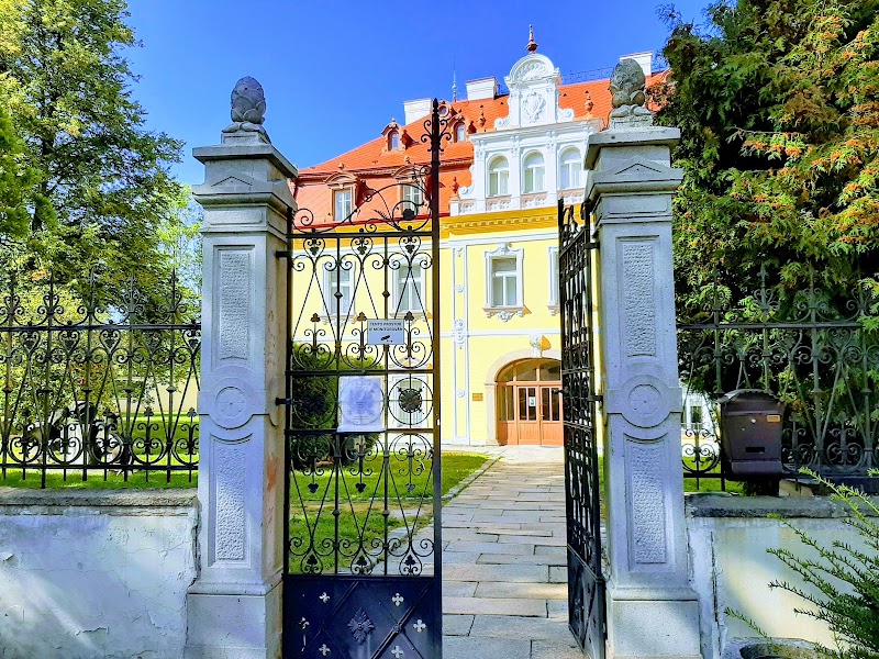 Parkoviště u Masarykova Náměstí - Parkoviště u Masarykova Náměstí, Hlavní 352 01, 352 01 Aš-Aš 1, Czechia