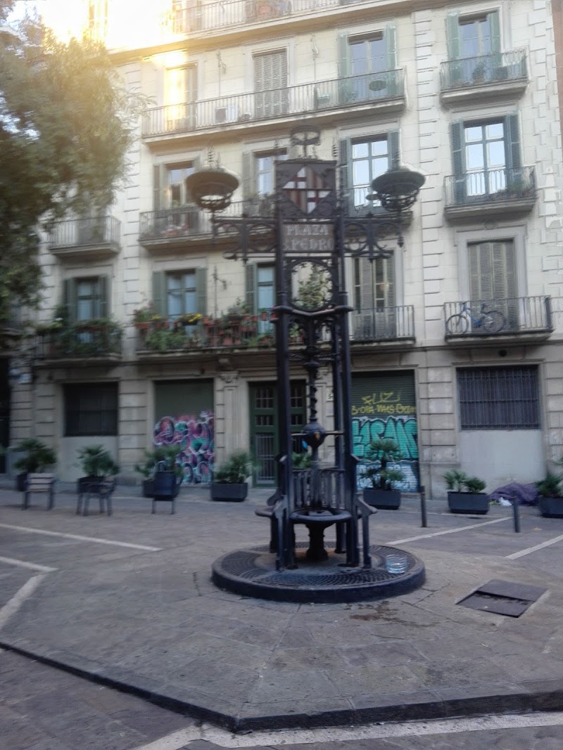 Monument a Rafael Casanova - Monument a Rafael Casanova Rda. de Sant Pere, 41, Eixample, 08010 Barcelona, Spain