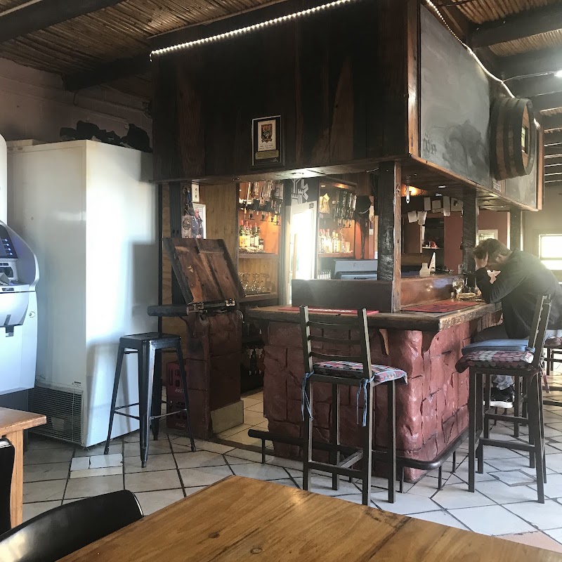 Camelot Restaurant & Bar - Camelot Restaurant & Bar, 2674 Porter Dr, Betty's Bay, 7141, South Africa