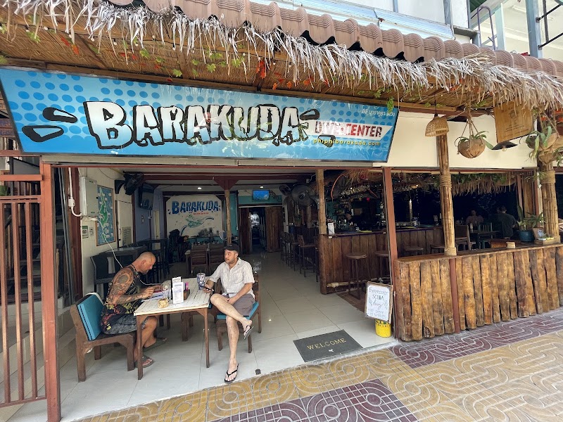Phi Phi Barakuda Scuba - Dive Center, Diving Phi Phi Island - Phi Phi Barakuda Scuba - Dive Center, Diving Phi Phi Island PQRF+49Q, Ko Phi Phi Don, ตำบล อ่าวนาง อำเภอเมืองกระบี่ กระบี่ 81000, Thailand