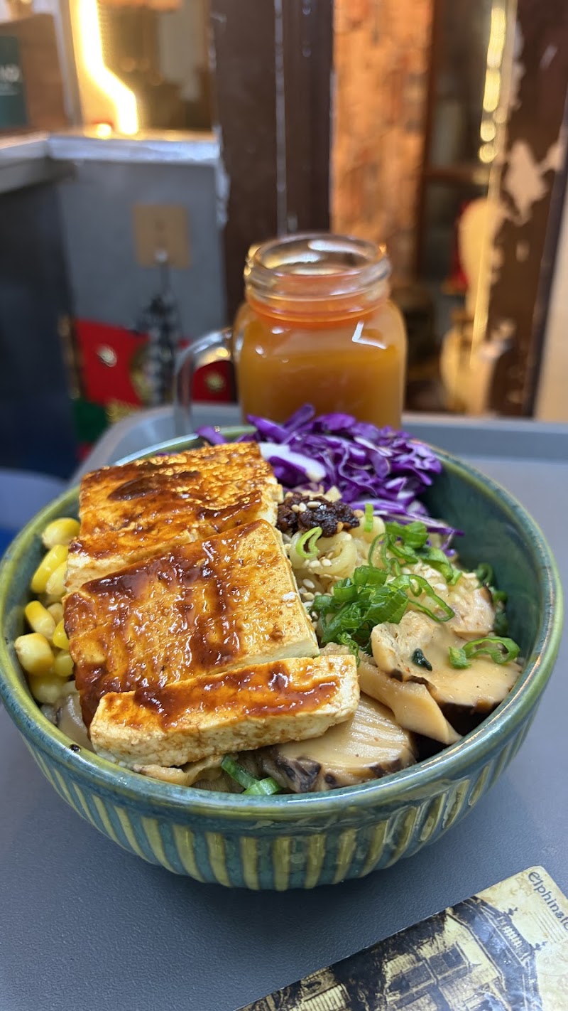 Le Mol Café - Le Mol Café Shree Sahyadri, CHS Ltd, C-5, Swami Vivekanand Rd, near Bajaj Hall, Mandlik Nagar, Sunder Nagar, Malad West, Mumbai, Maharashtra 400064, India