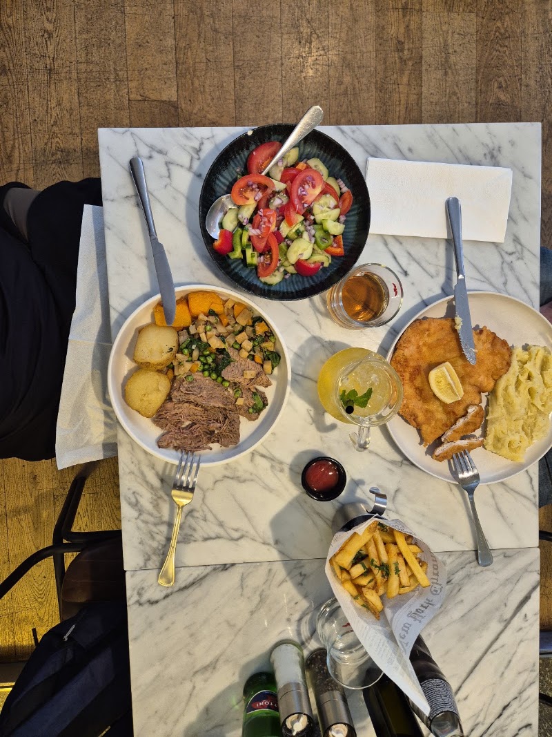 TURQUOISE Mediterranean Brasserie - TURQUOISE Mediterranean Brasserie Široká 1, 110 00 Praha 1-Josefov, Czechia