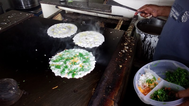 Aradhya Benne Dose - Aradhya Benne Dose, KR Road (jagaloor road), Church Complex, Near LIC office, near Shanti talkies, Mandipet, Doggalli, Davangere, Karnataka 577001, India