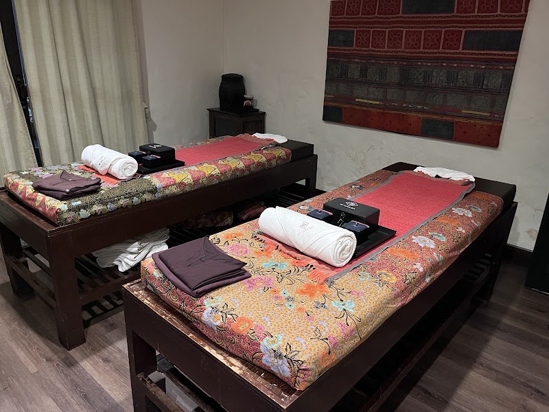 ฟ้าล้านนา สปา เมืองเก่า - Fah Lanna Spa - Old City - ฟ้าล้านนา สปา เมืองเก่า - Fah Lanna Spa - Old City 57, 57/1 Wiang Kaew Rd, Tambon Si Phum, Amphoe Mueang Chiang Mai, Chang Wat Chiang Mai 50200, Thailand
