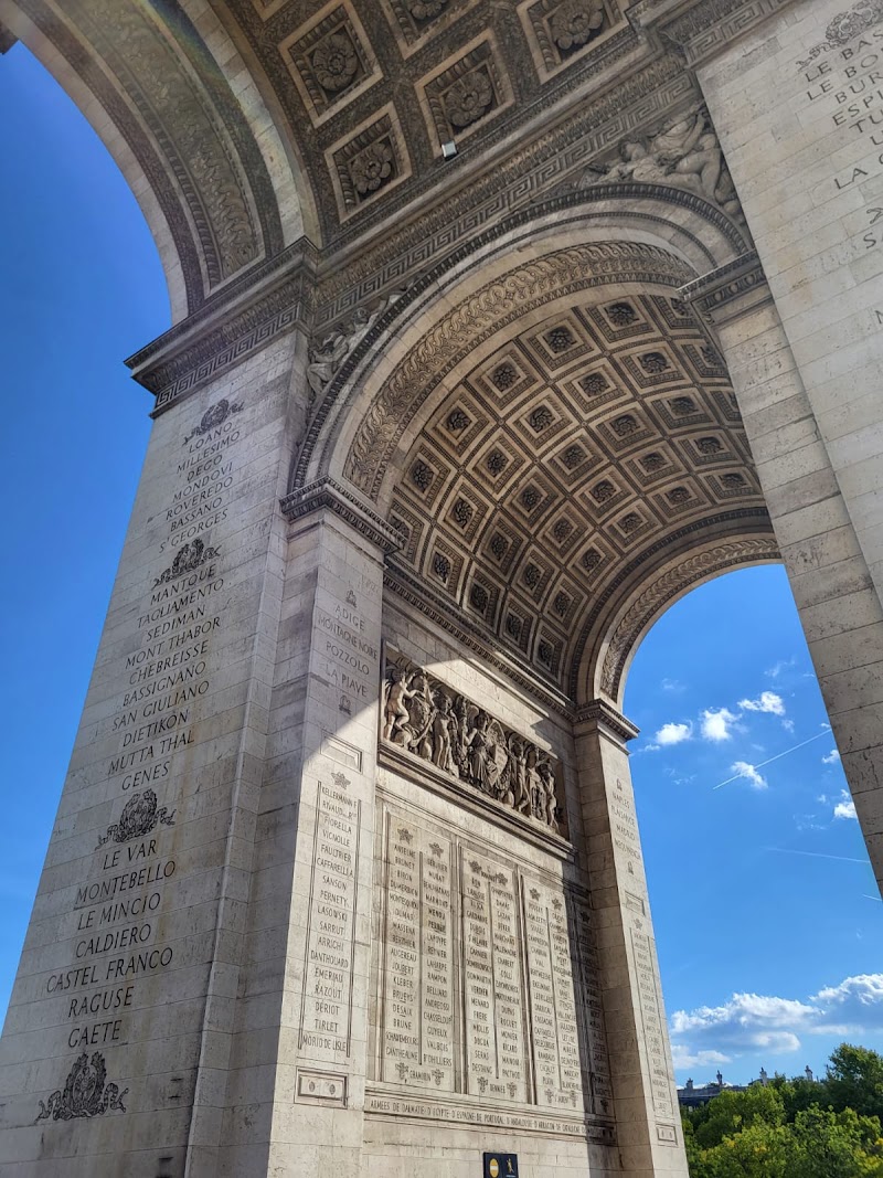 Arc de Triomphe - Arc de Triomphe Pl. Charles de Gaulle, 75008 Paris, France