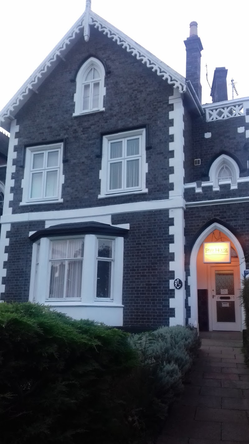 Park House Guest House - Park House Guest House 17 Emscote Rd, Warwick CV34 4PH, UK