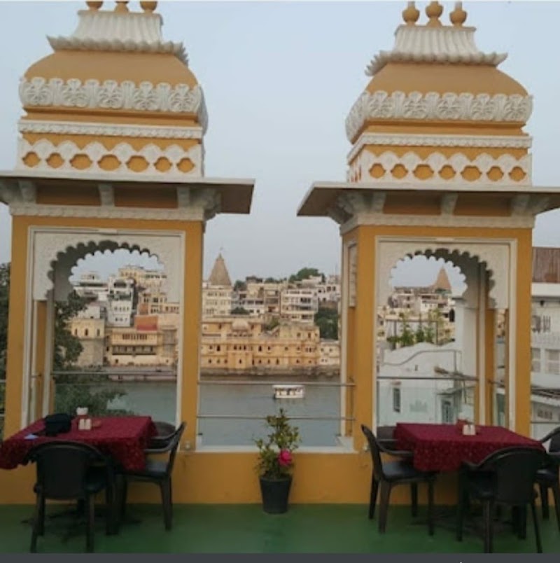 Hotel Mandiram Palace - Hotel Mandiram Palace, Hanuman Ghat Road 71, Panchdevri, Tripura, Ambamata, Udaipur, Rajasthan 313004, India