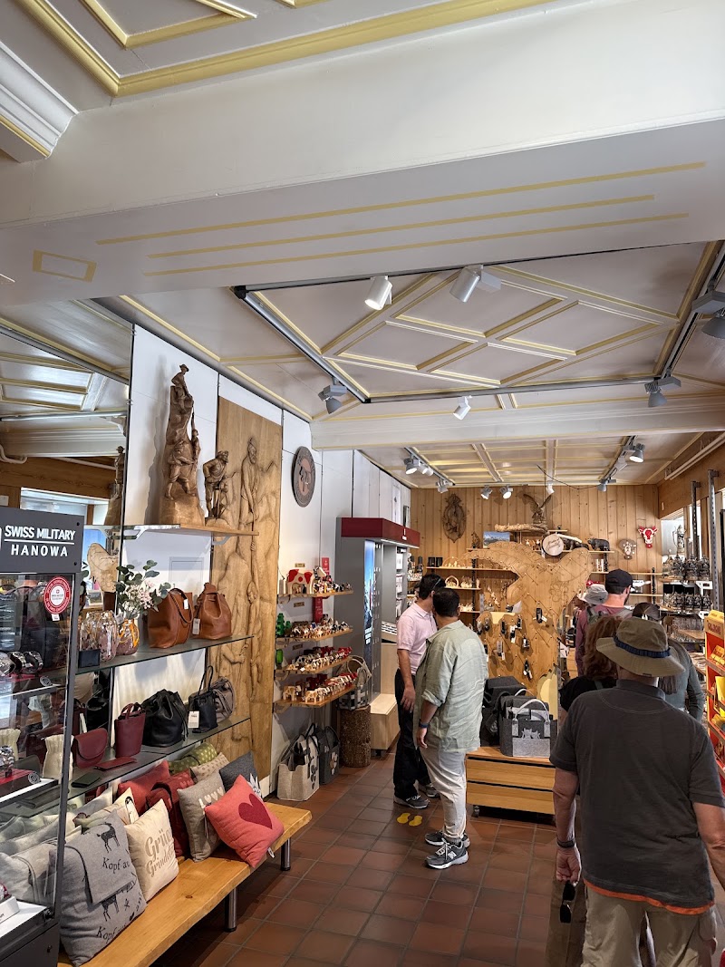 Grand Bazar Brunner - Grand Bazar Brunner, Dorfstrasse 115, 3818 Grindelwald, Switzerland