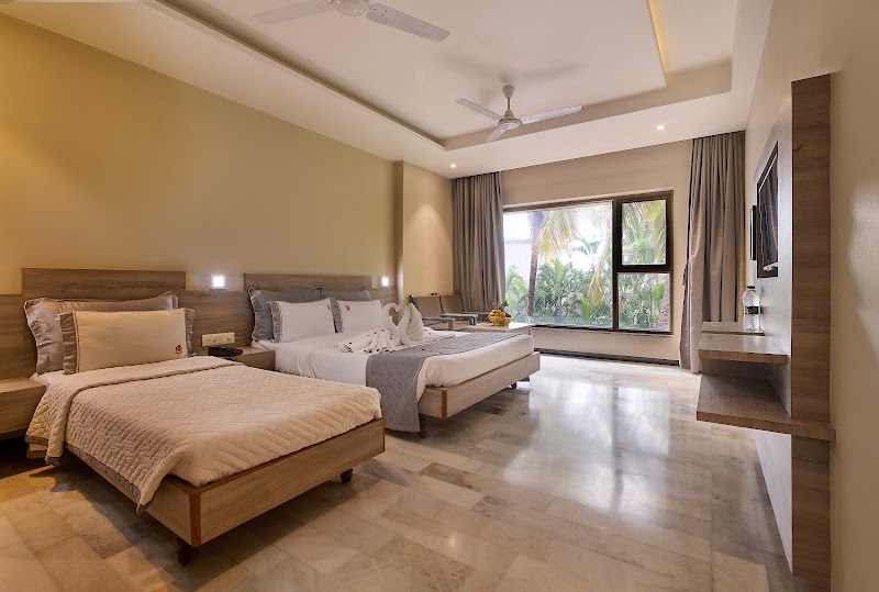 Hotel Hrushikesh - Hotel Hrushikesh Nagar Manmad Highway, opp. New Darshan Complex, near Double Bridge, Shirdi, Maharashtra 423109, India